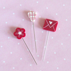 Just Another Button Company Just Pins mini, valentine hearts