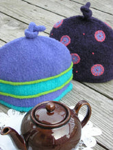 Load image into Gallery viewer, 2-Cup Tea Cozy pattern