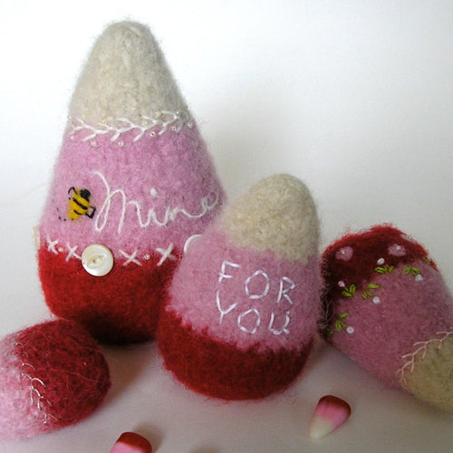 marie mayhew designs woolly candy corn pattern, valentine cupid corn
