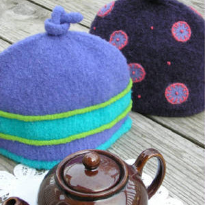 Marie Mayhew's Woolly 2-Cup Tea Cozy pattern