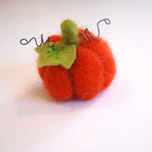 Load image into Gallery viewer, wool pumpkin ornament needle felting kit complete with pattern
