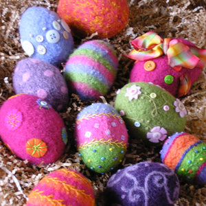 marie mayhew's woolly eggs pattern